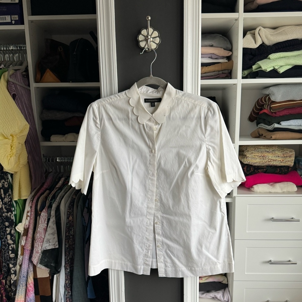 Banana Republic white button-down - size M